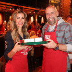 Yasmina Filali und Holger Stanislawski, Mehr als eine warme Mahlzeit, Charity-Veranstaltung in der Fischauktionshalle Hamburg fr Bedrftige und Obdachlose HamburgerInnen, 12.12.2023