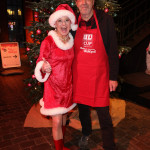 Mehr als eine warme Mahlzeit, Charity-Veranstaltung in der Fischauktionshalle Hamburg fr Bedrftige und Obdachlose HamburgerInnen, 12.12.2023